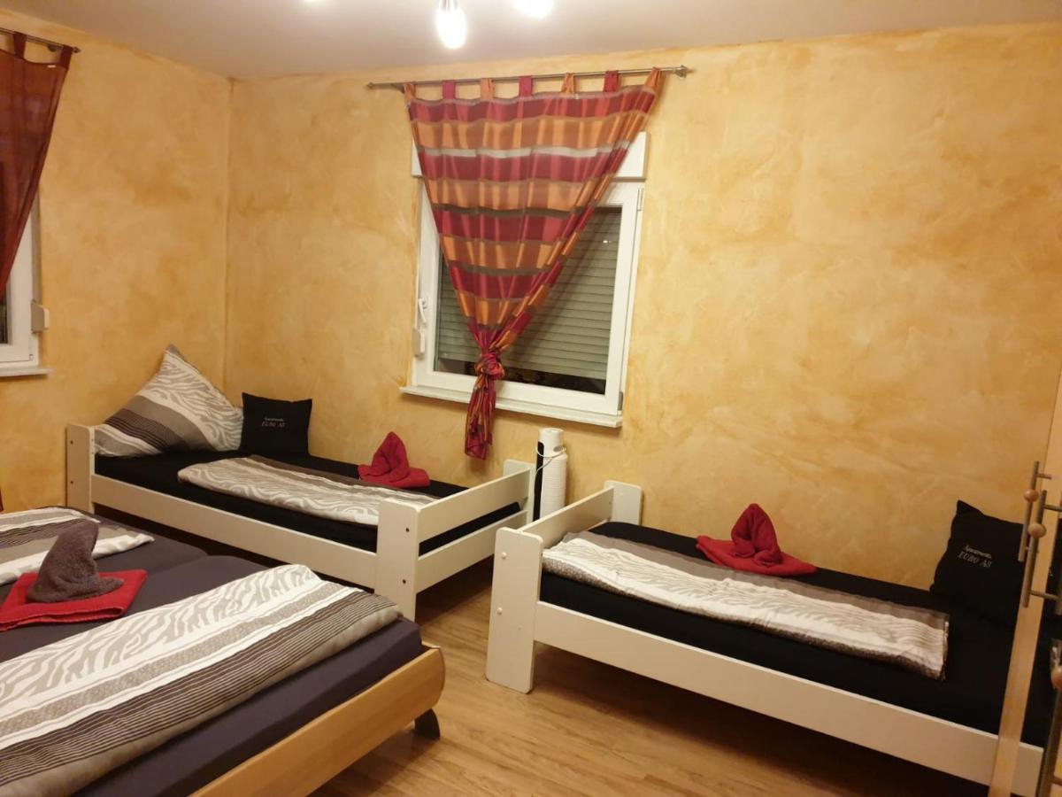 Apartment Euro As Kappel-Grafenhausen Exteriör bild