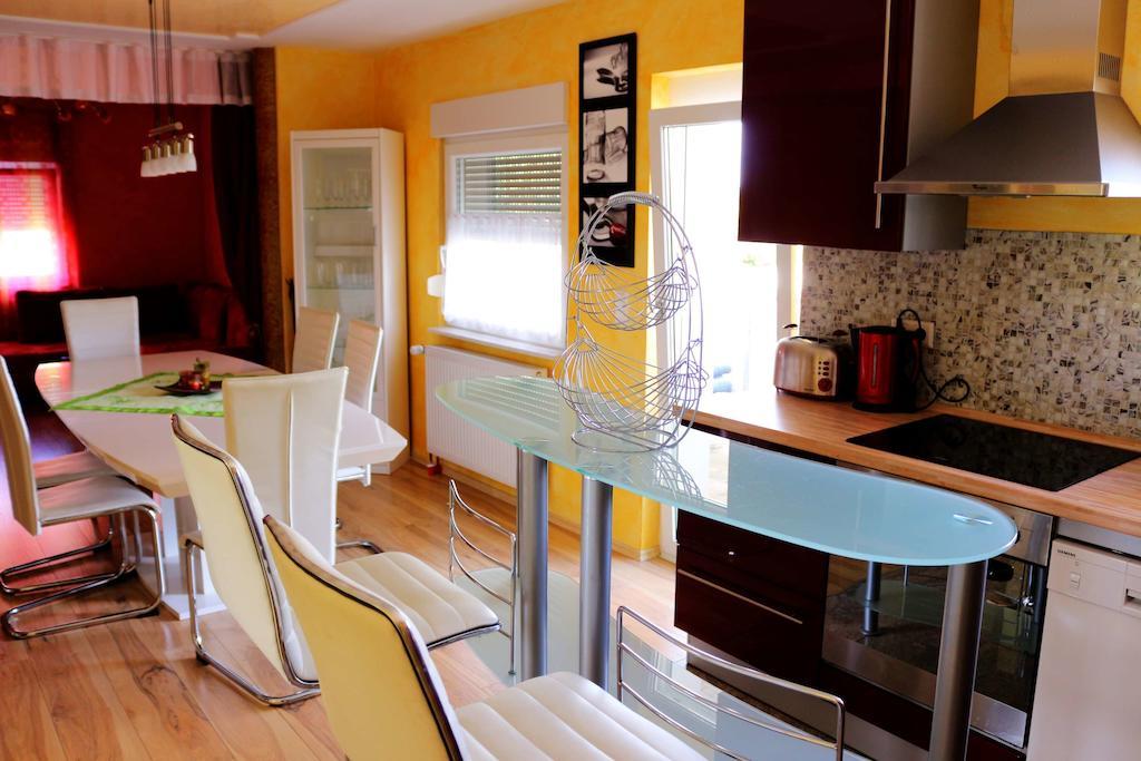 Apartment Euro As Kappel-Grafenhausen Rum bild